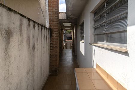 Casa à venda com 321m², 3 quartos e 6 vagasAcesso lateral
