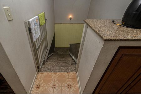 Casa à venda com 321m², 3 quartos e 6 vagasEscada Superior