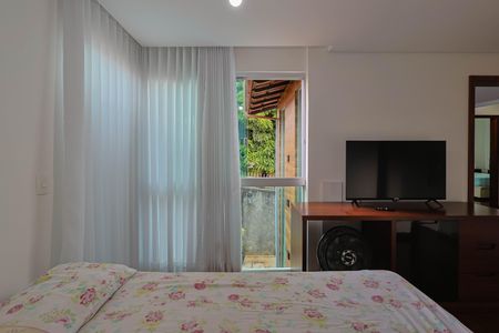 Casa à venda com 300m², 3 quartos e 4 vagasSuíte 1