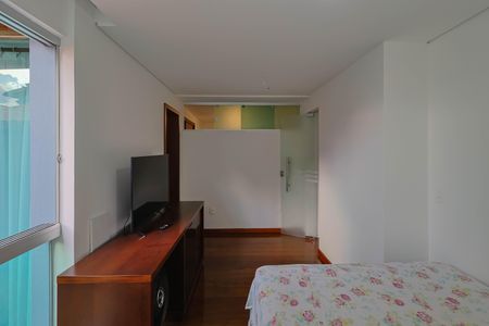 Casa à venda com 300m², 3 quartos e 4 vagasSuíte 1