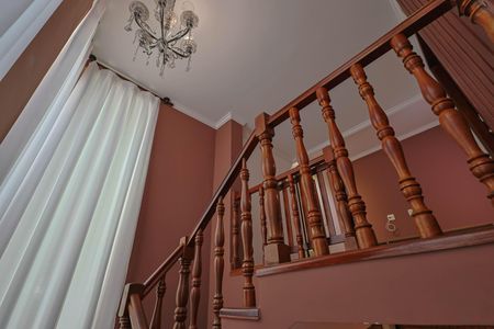 Casa à venda com 300m², 3 quartos e 4 vagasEscadas