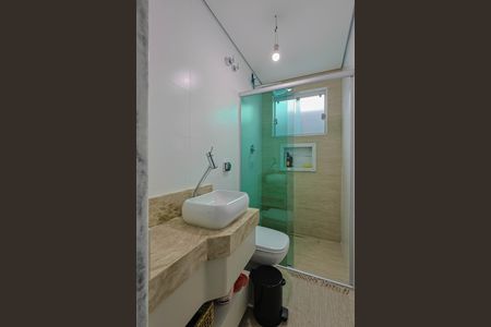 Casa à venda com 300m², 3 quartos e 4 vagasBanheiro da Suíte 1