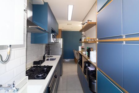 Cozinha de apartamento à venda com 2 quartos, 51m² em Vila California, São Paulo