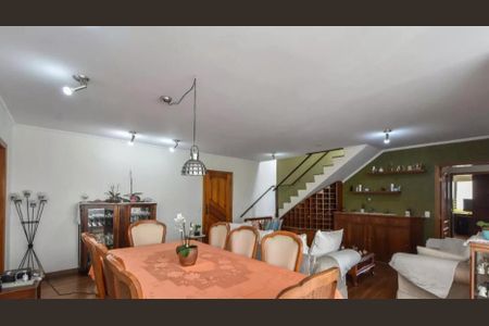 Apartamento à venda com 219m², 4 quartos e 2 vagas