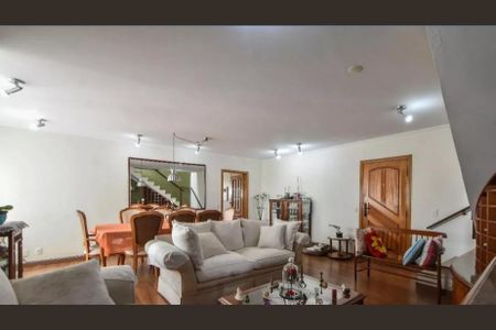 Apartamento à venda com 219m², 4 quartos e 2 vagas