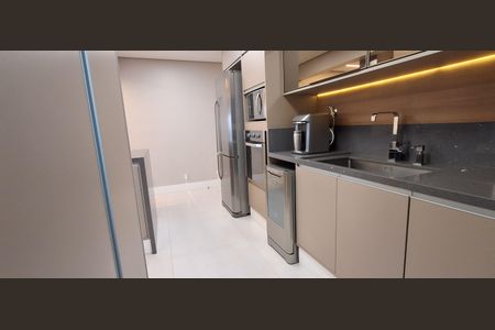 Apartamento à venda com 100m², 2 quartos e 2 vagas Apartamento à venda com 100m², 2 quartos e 2 vagasCozinha