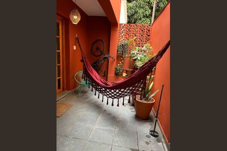 Casa à venda com 105m², 2 quartos e sem vagaca3ed762-e5ef-47d2-8179-18b9333699d1