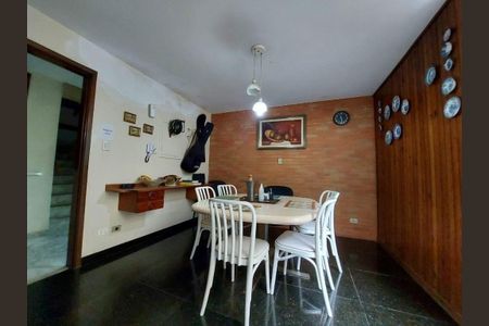 Casa à venda com 4 quartos, 400m² em Jardim Novo Mundo, São Paulo