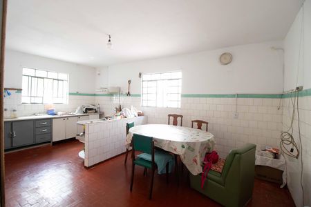 Casa à venda com 404m², 2 quartos e 2 vagasCozinha