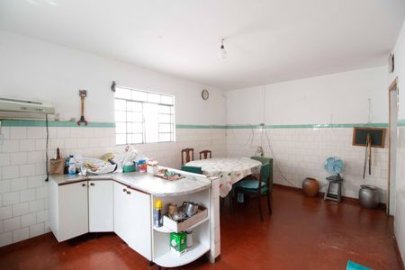 Casa à venda com 404m², 2 quartos e 2 vagasCozinha