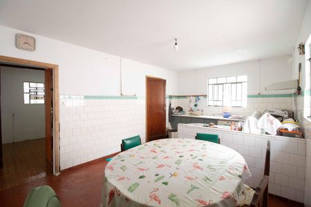 Casa à venda com 404m², 2 quartos e 2 vagasCozinha