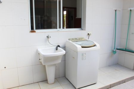 Casa de condomínio para alugar com 108m², 2 quartos e 1 vagaLavanderia