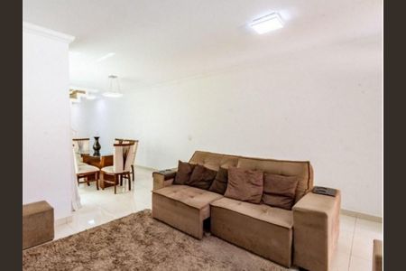 Casa à venda com 4 quartos, 208m² em Água Rasa, São Paulo