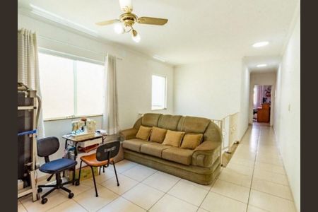 Casa à venda com 4 quartos, 208m² em Água Rasa, São Paulo