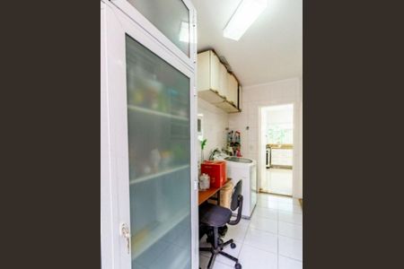 Casa à venda com 4 quartos, 208m² em Água Rasa, São Paulo