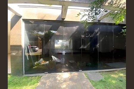Casa para alugar com 949m², 4 quartos e 3 vagas