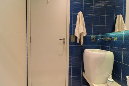 Apartamento à venda com 74m², 1 quarto e 2 vagasBanheiro