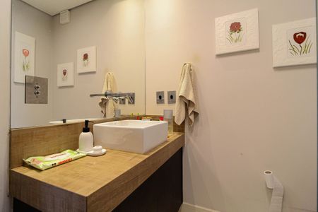 Apartamento à venda com 74m², 1 quarto e 2 vagasBanheiro da Suíte