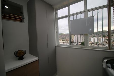 Apartamento à venda com 105m², 3 quartos e 1 vagaÁrea de Serviço