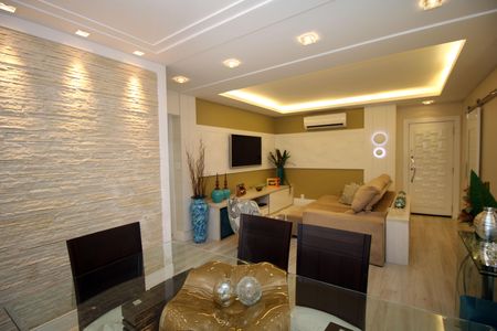 Apartamento à venda com 105m², 3 quartos e 1 vagaSala