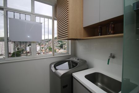 Apartamento à venda com 105m², 3 quartos e 1 vagaÁrea de Serviço