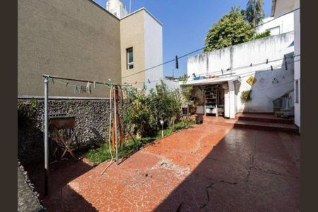 Casa à venda com 4 quartos, 264m² em Sumarezinho, São Paulo