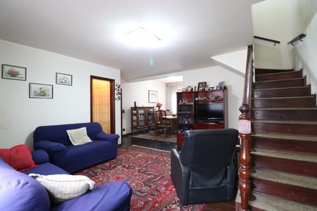 Casa à venda com 142m², 3 quartos e 3 vagasSala