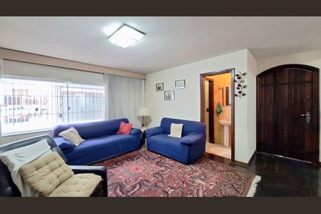 Casa à venda com 142m², 3 quartos e 3 vagas Casa à venda com 142m², 3 quartos e 3 vagasSala