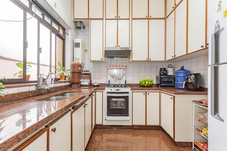 Casa à venda com 190m², 3 quartos e 2 vagasCozinha