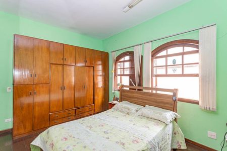 Casa à venda com 190m², 3 quartos e 2 vagasSuíte