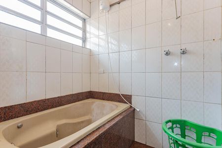 Casa à venda com 190m², 3 quartos e 2 vagasBanheiro da Suíte