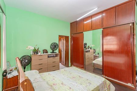 Casa à venda com 190m², 3 quartos e 2 vagasSuíte