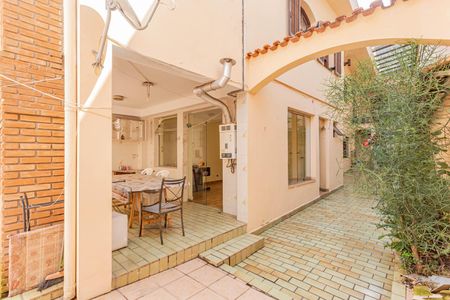 Casa à venda com 190m², 3 quartos e 2 vagasQuintal