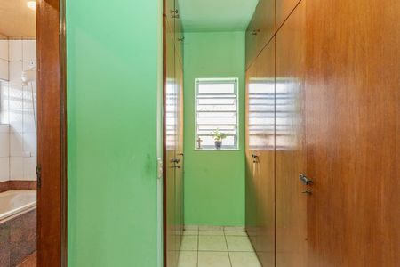 Casa à venda com 190m², 3 quartos e 2 vagasSuíte