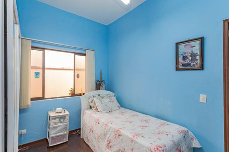 Casa à venda com 190m², 3 quartos e 2 vagasQuarto 1