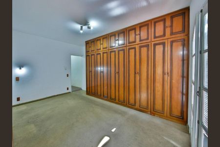 Casa à venda com 5 quartos, 327m² em Vila Mariana, São Paulo