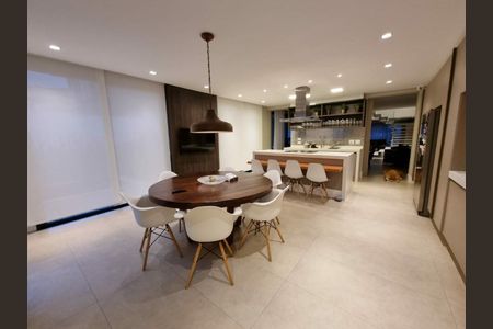 Casa à venda com 4 quartos, 415m² em Jardim Paulista, São Paulo