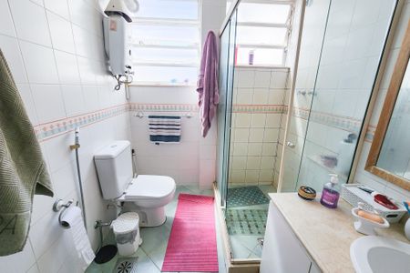 Apartamento à venda com 173m², 4 quartos e 1 vaga Apartamento à venda com 173m², 4 quartos e 1 vagaBanheiro Social