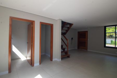 Casa à venda com 88m², 3 quartos e 2 vagas Casa à venda com 88m², 3 quartos e 2 vagasSala/Cozinha