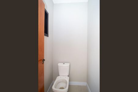 Casa à venda com 88m², 3 quartos e 2 vagas Casa à venda com 88m², 3 quartos e 2 vagasBanheiro