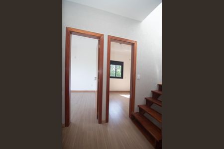 Casa à venda com 88m², 3 quartos e 2 vagas Casa à venda com 88m², 3 quartos e 2 vagasCorredor