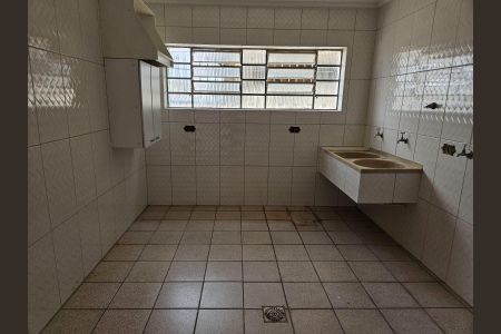 Casa à venda com 223m², 5 quartos e 4 vagasÁrea de Serviço