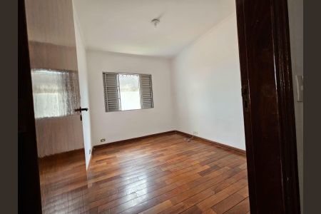 Casa à venda com 223m², 5 quartos e 4 vagasQuarto 2