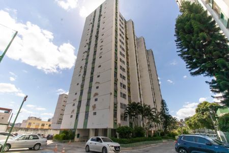 Apartamento à venda com 55m², 2 quartos e 1 vaga Apartamento à venda com 55m², 2 quartos e 1 vagaFachada