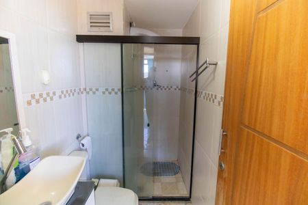 Apartamento à venda com 55m², 2 quartos e 1 vaga Apartamento à venda com 55m², 2 quartos e 1 vagaBanheiro