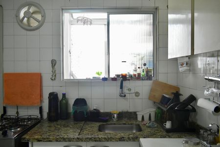 Apartamento à venda com 95m², 3 quartos e 2 vagasCozinha