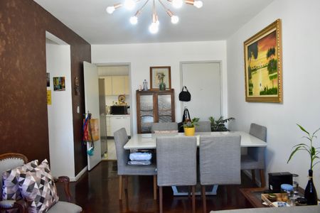 Apartamento à venda com 95m², 3 quartos e 2 vagasSala