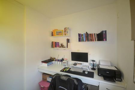 Casa para alugar com 83m², 2 quartos e 2 vagas Casa para alugar com 83m², 2 quartos e 2 vagasQuarto 1