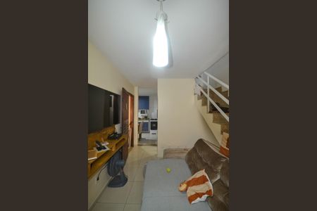 Casa para alugar com 83m², 2 quartos e 2 vagas Casa para alugar com 83m², 2 quartos e 2 vagasSala