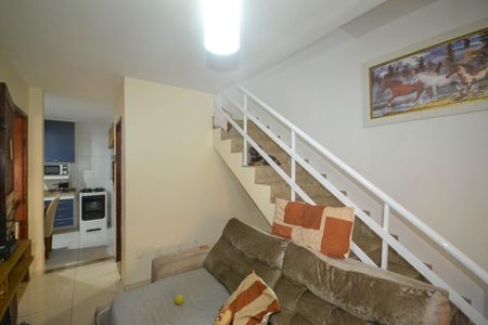 Casa para alugar com 83m², 2 quartos e 2 vagas Casa para alugar com 83m², 2 quartos e 2 vagasSala